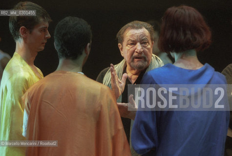 Rome, Olympic Theater, February 2000. French choreographer Maurice Béjart during the rehearsal of his Ravels Bolero with the Béjart Ballet Lausanne / Roma, Teatro Olimpico, febbtraio 2000. Il coreografo Maurice Béjart durante le prove del suo Bolero di Ravel con il Béjart Ballet Lausanne- ©Marcello Mencarini/Rosebud2