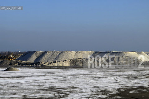 Saline at Salin de Giraud in Camargue, region of Provence, France. This is the largest saline in Europe, located in the Rhône river delta / Salina a Salin de Giraud in Camargue, regione della Provenza, Francia. E la più grande salina dEuropa, si trova sul delta del fiume Rodano - ©Marcello Mencarini/Rosebud2