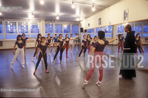 Bologna, 1983. Frati Minori dellAntoniano (Franciscan Friars of Saint Anthony). Father Marco Fabbri in the school of dance of the friary / Bologna, 1983. Frati Minori dellAntoniano. Padre Marco Fabbri nella scuola di danza del convento - ©Marcello Mencarini/Rosebud2