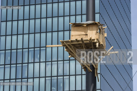 Art Basel 2007, Messeplatz. Tree Hut by  Tadashi Kawamata - ©Marcello Mencarini/Rosebud2