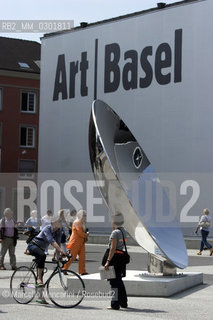 Art Basel 2007. Messeplatz. Sky Mirror V by Anish Kapoor (2004-2007) - ©Marcello Mencarini/Rosebud2