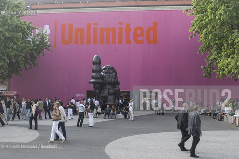 Art Basel 2007, Messeplatz. Santa with Butt Plug (2002-2007) by Paul McCarthy - ©Marcello Mencarini/Rosebud2