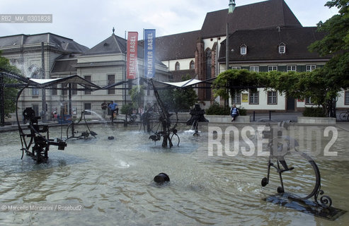 Basel. Theaterplatz. Carnival Fountain by Jean Tinguely / Basilea. Theaterplatz. Fontana del Carnevale di Jean Tinguely - ©Marcello Mencarini/Rosebud2