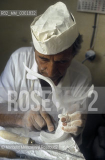 Volterra, Italy. Alabaster carving / Volterra (Pisa). Lavorazione dellalabastro - ©Marcello Mencarini/Rosebud2