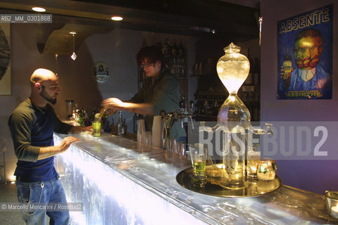 Absinthe bar in Milan / Bar di Milano dove si serve il liquore allassenzio - ©Marcello Mencarini/Rosebud2