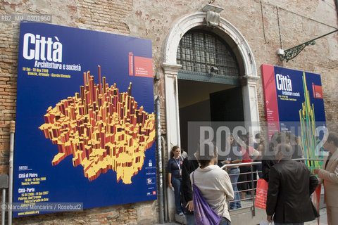 Venice Architecture Biennale 2006. Entrance to Corderie dellArsenale exhibition space / Biennale Architettura di Venezia 2006. Ingresso delle Corderie dellArsenale - ©Marcello Mencarini/Rosebud2