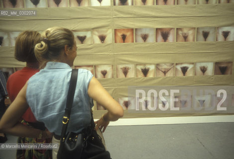 45th Venice Art Biennale, 1993. One Hundred Tight Shots by Gianfranco Gorgoni (1978) / 4aa Biennale Arte di Venezia, 1993. One Hundred Tight Shots (Cento inquadrature strette) di Gianfranco Gorgoni - ©Marcello Mencarini/Rosebud2