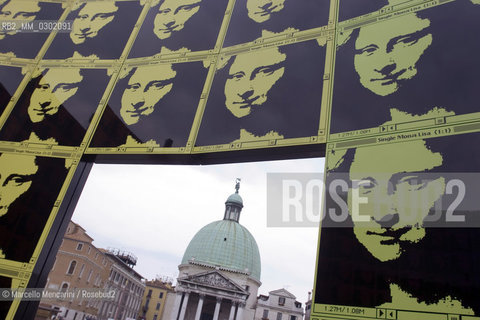 Venice Art Biennale 2005. Lisa goes Space by George Pusenkoff (Church of San Simon Piccolo in background) / Biennale Arte di Venezia 2005. Lisa goes Space di George Pusenkoff (Chiesa di San Simon Piccolo sullo sfondo) - ©Marcello Mencarini/Rosebud2