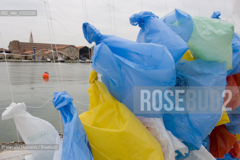 Venice Art Biennale 2005. Plastic Bags by Pascale Marthine Tayou / Biennale Arte di Venezia 2005.Plastic Bags di Pascale Marthine Tayou - ©Marcello Mencarini/Rosebud2