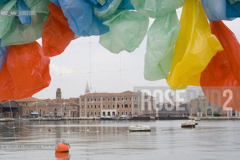 Venice Art Biennale 2005. Plastic Bags by Pascale Marthine Tayou / Biennale Arte di Venezia 2005.Plastic Bags di Pascale Marthine Tayou - ©Marcello Mencarini/Rosebud2