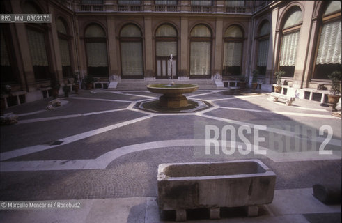 Rome, Palazzo Montecitorio, seat of the Italian Chamber of Deputies. Cortile donore (Courtyard of Honor) / Palazzo Montecitorio, Roma, sede della Camera dei Deputati. . Cortile donore - ©Marcello Mencarini/Rosebud2