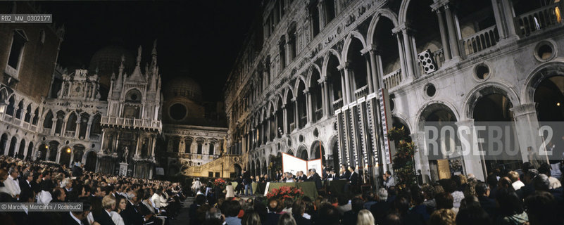 Venice, Doges Palace, 1984. Awards ceremony of Campiello Literary Prize / Venezia, Palazzo Ducale,1984. Cerimonia di consegna del Premio letterario Campiello - ©Marcello Mencarini/Rosebud2