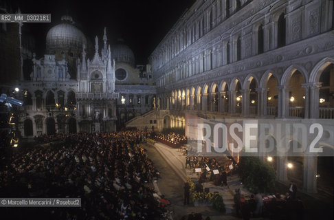 Venice, Doges Palace, 1992. Awards ceremony of Campiello Literary Prize / Venezia, Palazzo Ducale,1992. Cerimonia di consegna del Premio letterario Campiello - ©Marcello Mencarini/Rosebud2