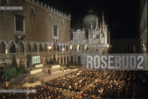 Venice, Doges Palace, 1998. Awards ceremony of Campiello Literary Prize / Venezia, Palazzo Ducale,1998. Cerimonia di consegna del Premio letterario Campiello - ©Marcello Mencarini/Rosebud2