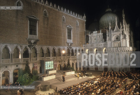 Venice, Doges Palace, 1998. Awards ceremony of Campiello Literary Prize / Venezia, Palazzo Ducale,1998. Cerimonia di consegna del Premio letterario Campiello - ©Marcello Mencarini/Rosebud2