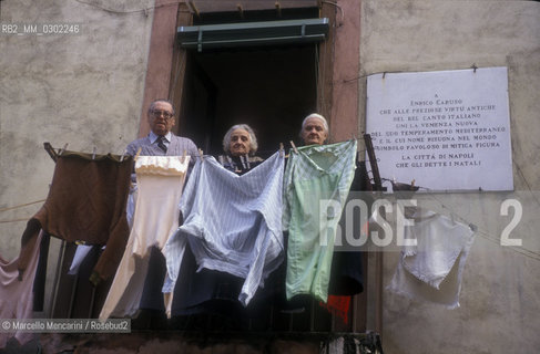 Naples, about 1990. Present owners, LAstorina family,  on the terrace of the  tenor Enrico Caruso birthplace / Napoli, 1990 circa. Gli attuali proprietari, i signori LAstorina, sulla terrazza della Casa natale del tenore Enrico Caruso - ©Marcello Mencarini/Rosebud2