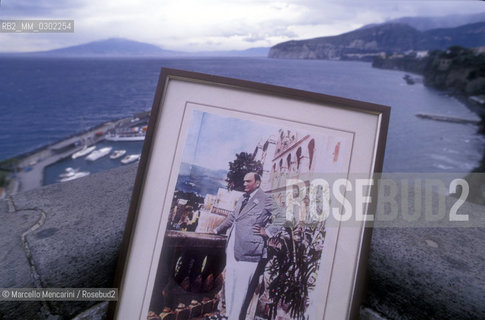 Gulf of Sorrento viewed from the room of tenor Enrico Caruso in the Vittoria Hotel in Sorrento / Il Golfo di Sorrento visto dalla stanza di Enrico Caruso nellhotel Vittoria di Sorrento - ©Marcello Mencarini/Rosebud2