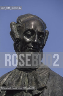 Venice Carnival 1998 dedicated to Giacomo Casanova.Monument by Mihail Chemiakin to Giacomo Casanova / Carnevale di Venezia 1998 dedicato a Giacomo Casanova. Monumento a Giacomo Casanova di Mihail Chemiakin - ©Marcello Mencarini/Rosebud2