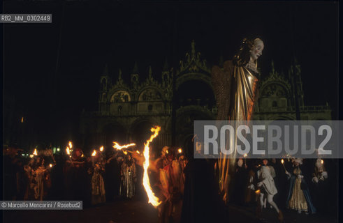Venice Carnival 1998 dedicated to Giacomo Casanova. Procession of masks in honour of Casanova / Carnevale di Venezia 1998 dedicato a Giacomo Casanova. Corteo di maschere in onore di Casanova - ©Marcello Mencarini/Rosebud2