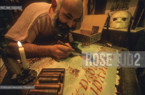Venice Carnival 1998 dedicated to Giacomo Casanova. Guerrino Lovato painting the Carnival poster / Carnevale di Venezia 1998 dedicato a Giacomo Casanova. Guerrino Lovato dipinge il manifesto del carnevale - ©Marcello Mencarini/Rosebud2