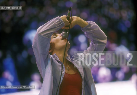 Rome, Tor Vergata, Concert of 1st May 2000. Italian singer Giorgia performing / Roma, Tor Vergata, Roma, Concerto del primo maggio 2000. La cantante Giorgia sul palco - ©Marcello Mencarini/Rosebud2