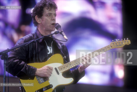 Rome, Tor Vergata, Concert of 1st May 2000. American singer-songwriter Lou Reed performing / Roma, Tor Vergata, Roma, Concerto del primo maggio 2000. Il cantante Lou Reed sul palco - ©Marcello Mencarini/Rosebud2