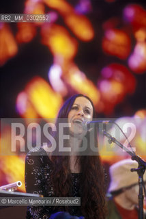 Rome, Tor Vergata, Concert of 1st May 2000. American singer-songwriter Alanis Morrissette performing / Roma, Tor Vergata, Roma, Concerto del primo maggio 2000. La cantante Alanis Morrissette sul palco - ©Marcello Mencarini/Rosebud2