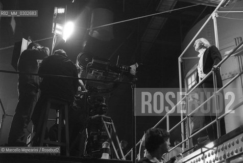 On the set of the movie E la nave va (And the Ship Sails On) by Federico Fellini, Cinecittà Studios, Rome 1983 / Sul set del film E la nave va di Federico Fellini, Studi cinematografici di Cinecittà, Roma 1983 - ©Marcello Mencarini/Rosebud2