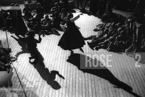On the set of the movie E la nave va (And the Ship Sails On) by Federico Fellini, Cinecittà Studios, Rome 1983 / Sul set del film E la nave va di Federico Fellini, Studi cinematografici di Cinecittà, Roma 1983 - ©Marcello Mencarini/Rosebud2