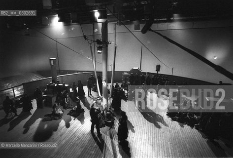 On the set of the movie E la nave va (And the Ship Sails On) by Federico Fellini, Cinecittà Studios, Rome 1983 / Sul set del film E la nave va di Federico Fellini, Studi cinematografici di Cinecittà, Roma 1983 - ©Marcello Mencarini/Rosebud2