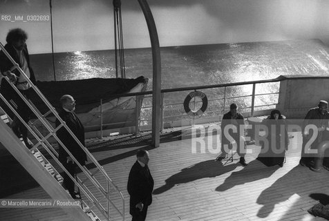 On the set of the movie E la nave va (And the Ship Sails On) by Federico Fellini, Cinecittà Studios, Rome 1983 / Sul set del film E la nave va di Federico Fellini, Studi cinematografici di Cinecittà, Roma 1983 - ©Marcello Mencarini/Rosebud2