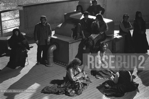 On the set of the movie E la nave va (And the Ship Sails On) by Federico Fellini. Rome, Cinecittà Studios, 1983 / Sul set del film E la nave va di Federico Fellini. Roma, Studi cinematografici di Cinecittà, 1983 - ©Marcello Mencarini/Rosebud2