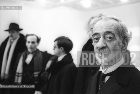 Actors on the set of the movie E la nave va (And the Ship Sails On) by Federico Fellini, Cinecittà Studios, Rome 1983 / Attori sul set del film E la nave va di Federico Fellini, Studi cinematografici di Cinecittà, Roma 1983 - ©Marcello Mencarini/Rosebud2