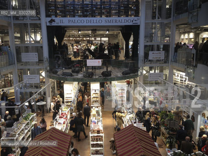 Milan, March 18, 2014. Opening of a branch of the Italian food mall chain Eataly, in the building where before the Smeraldo Theater was located / Milano, 18 marzo 2014. Apertura di una sede di Eataly, la catena di centri commerciali specializzati in cibi italiani, nelledificio che ospitava il Teatro Smeraldo - ©Marcello Mencarini/Rosebud2