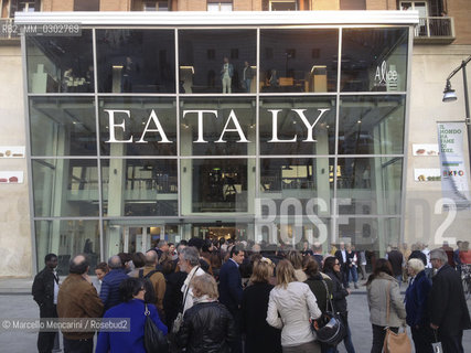 Milan, March 18, 2014. Opening of a branch of the Italian food mall chain Eataly, in the building where before the Smeraldo Theater was located / Milano, 18 marzo 2014. Apertura di una sede di Eataly, la catena di centri commerciali specializzati in cibi italiani, nelledificio che ospitava il Teatro Smeraldo - ©Marcello Mencarini/Rosebud2