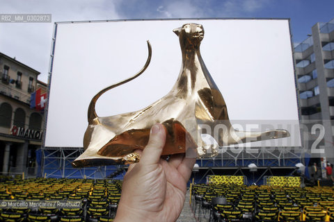 Locarno International Film Festival 2006. Pardo doro (Golden Leopard), the top prize in the festival. Festival del Cinema di Locarno 2006. Il pardo doro, premio principale del Festival - ©Marcello Mencarini/Rosebud2