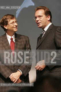 Milan, November 18, 2004. Chairman and Chief Software Architect for Microsoft Bill Gates with Italian TV journalist Alessandro Cecchi Paone at Futurshow IT fait / Milano, 18 novenbre 2004. Il presidente di Microsoft Bill Gates e il giornalista televisivo Alessandro Cecchi Paone - ©Marcello Mencarini/Rosebud2
