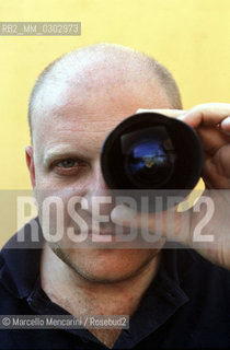 Rome, Cinecittà Studios, September 2000. Frabrizio Rondolino, Special Advisor for communication of TV program Grande Fratello (Big Brother) / Roma, Studi di Cinecittà, settembre 2000. Fabrizio Rondolino, consulente speciale per la comunicazione del programma Grande Fratello - ©Marcello Mencarini/Rosebud2