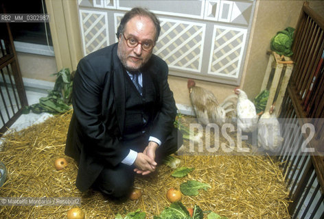 Rome, Cavalieri Hilton Hotel, November 1999. Italian food critic Edoardo Raspelli at presentation of the Italian Restaurants Guide 1999 by LEspresso magazine / Roma, Hotel Cavalieri Hilton, 1999. Il critico gastronomico Edoardo Raspelli alla presentazione della guida dei Ristoranti dItalia 1999 dellEspresso - ©Marcello Mencarini/Rosebud2