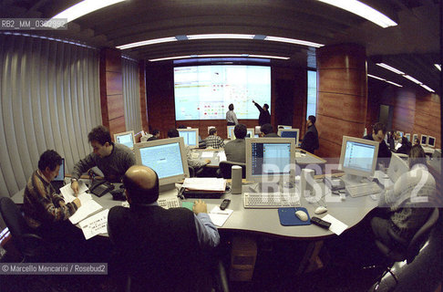 Milan, December 2000. Network Management Center (NMC) of FastWeb and e.Biscom, publishers of the online newspaper Il Nuovo.it / Milano, dicembre 2000. Network Management Center (NMC) di Fastweb e e.biscom, editori del giornale online Il Nuovo.it - ©Marcello Mencarini/Rosebud2