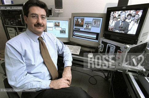 Journalist Mauro Buffa, responsible for video news of the online newspaper Il Nuovo.it, in his office / Il giornalista Mario Buffa, responsabile del TG Video del giornale online Il Nuovo.it, nel suo ufficio - ©Marcello Mencarini/Rosebud2