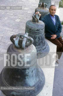 Agnone, Italy, 1999. Pasquale Marinelli, owner of Marinelli Pontifical Bell Foundry / Agnone (Isernia), 1999. Pasquale Marinelli, proprietario della Pontificia Fonderia Marinelli - ©Marcello Mencarini/Rosebud2