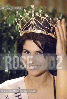 Sciacca Terme (Ragusa), April 2000. Annalisa Guadalupi just elected Miss for Miss Universe to represent Italy in Miss Universe beauty contest / Sciacca Terme (Ragusa), aprile 2000. Annalisa Guadalupi, appena eletta Miss for Miss Universe per rappresentare lItalia nel concorso di bellezza di Miss Universo - ©Marcello Mencarini/Rosebud2
