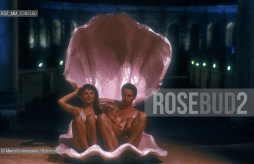 Momix Dance Company performing (1988) / Balletto della compagnia di danza Momix - ©Marcello Mencarini/Rosebud2