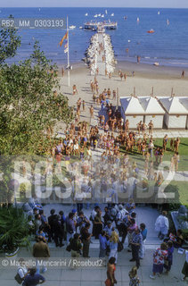 Venice Lido, Venice Film Festival about 1988. The Excelsior Hotel seen from the beach / Lido di Venezia, Mostra del Cinema di Venezia 1988 circa. LHotel Excelsior visto dalla spiaggia - ©Marcello Mencarini/Rosebud2