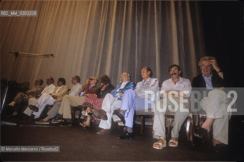 Venice Lido, Venice Film Festival 1984. The jury, chaired by Michelangelo Antonioni (Günter Grass, Michelangelo Antonioni, Balthus, Erica Jong, Erland Josephson, Paolo Taviani, Yevgeny Yevtushenko, Vittorio Taviani, Goffredo Petrassi, Rafael Alberti) / Lido di Venezia, Mostra del Cinema di Venezia 1984. La giuria, presieduta da Michelangelo Antonioni (Günter Grass, Gunter Grass, Guenter Grass, Michelangelo Antonioni, Balthus, Erica Jong, Erland Josephson, Paolo Taviani, Evgeny Evtushenko, Vittorio Taviani, Goffredo Petrassi, Rafael Alberti) - ©Marcello Mencarini/Rosebud2