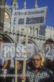 Venice, Saint Marks Square, 1988. Demonstration against the movie The Last Temptation of Christ by Martin Scorsese in competition at Venice Film Festival 1988 / Venezia, Piazza San marco, 1988. Manifestazione contro il film Lultima tentazione di Cristo di Martin Scorsese in concorso alla Mostra del Cinema di Venezia 1988  - ©Marcello Mencarini/Rosebud2