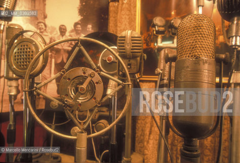 MUSEUM OF THE ITALIAN SONG at Vallecrosia (Imperia). Some microphones used during the early Sanremo festivals / MUSEO DELLA CANZONE ITALIANA a Vallecrosia (Imperia). Microfoni usati per i primi festival di Sanremo - ©Marcello Mencarini/Rosebud2