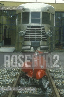 PIAGGIO MUSEUM IN PONTEDERA -  Vespa 90 SS (1966) and train tractor (1934) / MUSEO PIAGGIO di Pontedera, Vespa 90SS (1966) e motrice Piaggio (1934) - ©Marcello Mencarini/Rosebud2