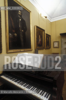 La Scala Theater Museum in Milan. Giuseppe Verdis piano / Museo del Teatro alla Scala di Milano. Pianoforte di Giuseppe Verdi - ©Marcello Mencarini/Rosebud2